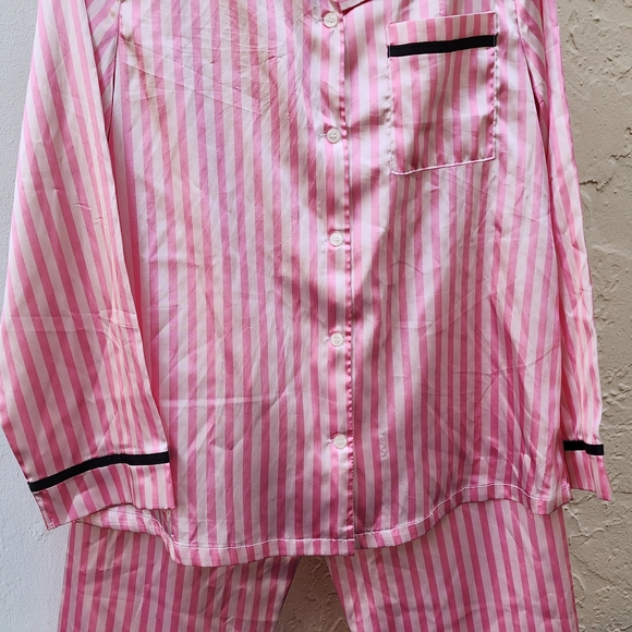 Elegant Pink Striped Women's Pajama Set - Picture 2 of 3